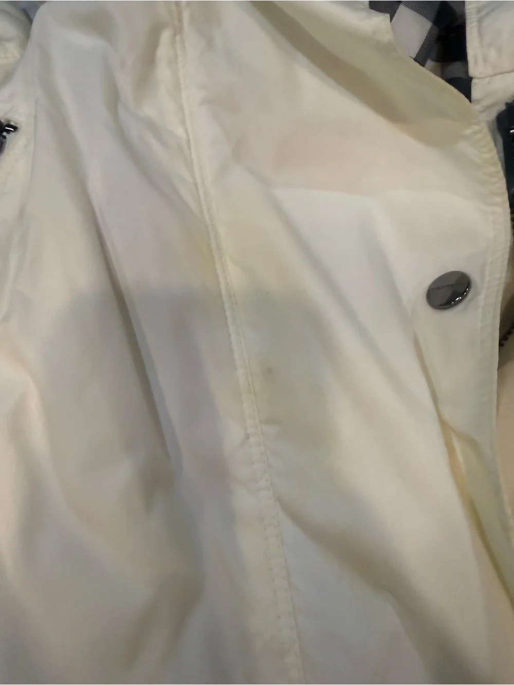 Burberry White Cream Belted Trench Coat with Zip Pockets - Picture 16 of 16